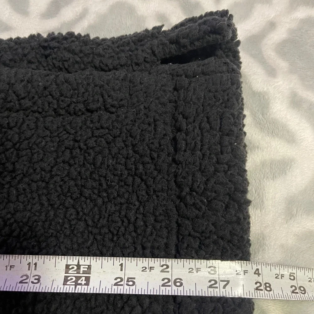 Levi's Black Sherpa Pullover, Cozy Fleece Half Zip Sweatshirt‎ - Medium
